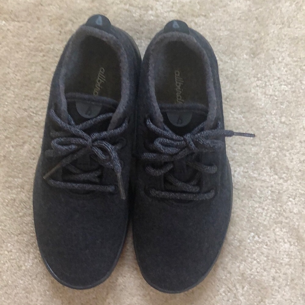 allbirds!! Brand New! WO Tags/Sz 8 Merino wool. Tried on/never worn outside.